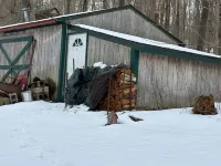 Ohio Cabin near Amish Country Pro Football HOF Hiking trails Near lake Fire Pit.