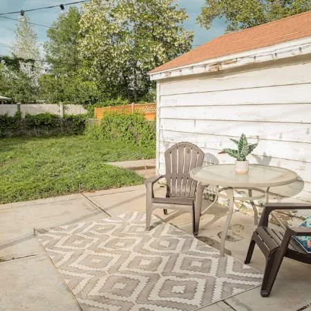 Cozy 4Br Home – Two Living Spaces & Great Access