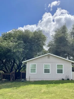 Serene and Quiet County Cottage Near HWY 50