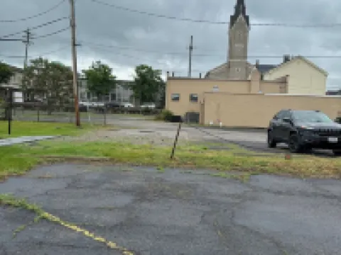 Monument House, Near Spooky Nook , Heart of Hamilton,Oh private parking , Slps 8 Hotele w: Hamilton