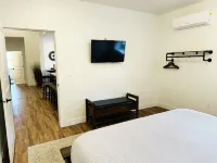 One block to Moab shops and restaurants closest condos to downtown