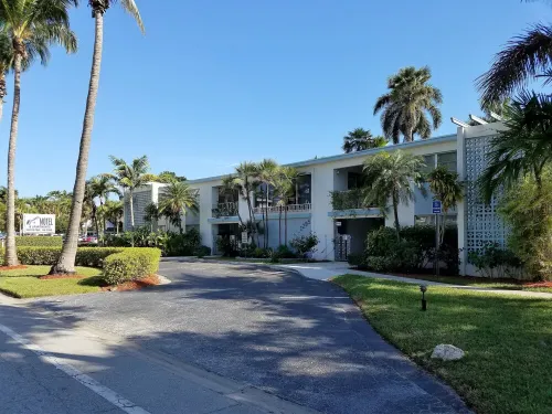 2024 NEWLY RENOVATED CONDO BY THE BEACH #1