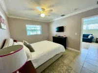 Two Bedroom Retreat Near Deerfield Beach Pier