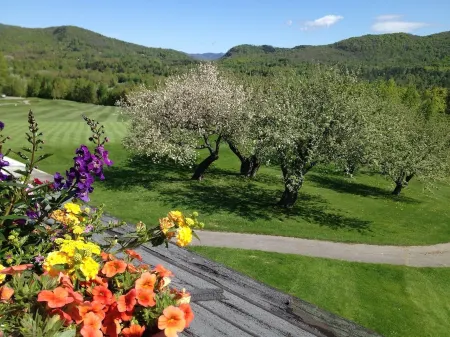 SugarBush Valley, Mad River Valley, Warren VT;  Weekly, Monthly Discounted rates Отели рядом с достопримечательностью «Шугарбуш Резорт»