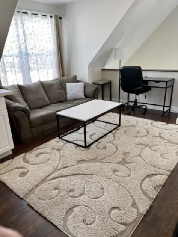 1br-1bth- Furnished Apartment in Chardon