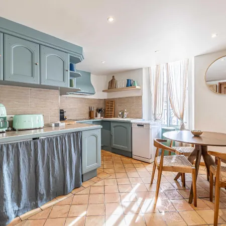 Charming Apartment Heart of Suquet Neighborhood