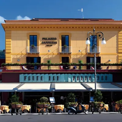 Palazzo Jannuzzi Relais Hotels near Piazza Lauro