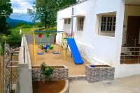 Chill Breeze Resort - 2-Star