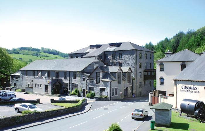Whitewater Hotel & Spa