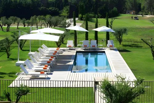 Domaine de Manville Hotels in Paradou