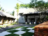 Bale Karang Beach Cottages Hotel dekat Muara Bojong Salawe
