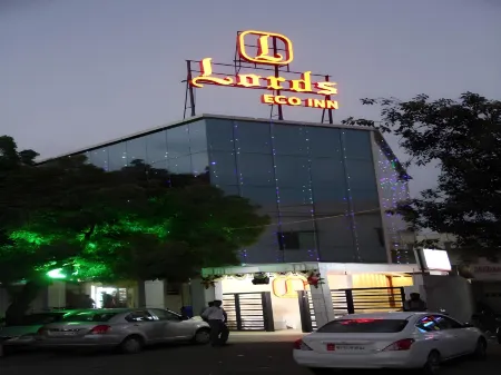 Lords Eco Inn Gandhidham Отели в г. Гандхидхам