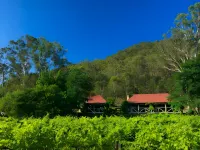 Cedar Creek Cottages Hotels in Millfield