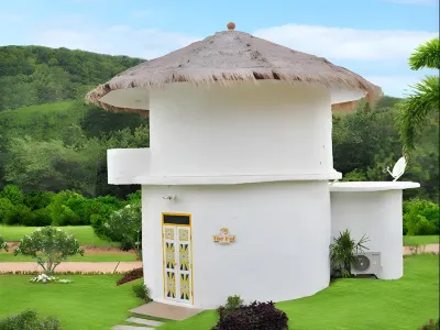 The Buda Resort Muaklek Hotel dekat Wat Nong To