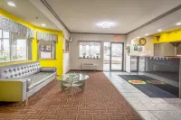 Super 8 by Wyndham Big Rapids فنادق في بيغ رابيدز