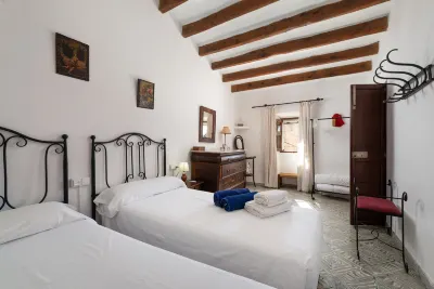 SAN SOLE - Beautiful rustic finca with private swimming pool and free Wifi Hotels in Felanitx