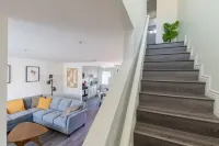 Modern 2BR Condo w/ King Bed & Balcony near LA