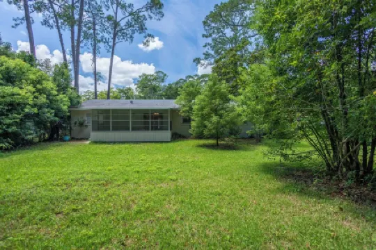 Cozy 4BR King Suite Home by WEC & Downtown!