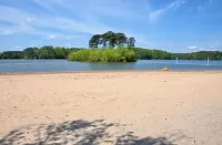 The Lake House on Victoria