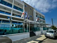 Sunny Blue Hotel - Homestays