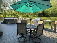 Trailer and pet-friendly! Hot tub! Minutes to Windrock and Frozen Head!