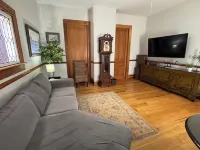 Charming Duplex by Bottleworks Mass Ave in Historic neighborhood