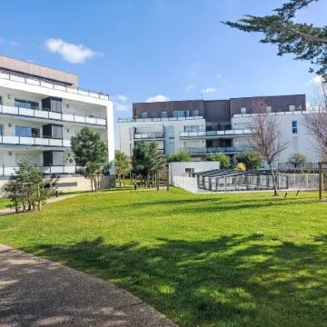Grand Balcon, Piscine et proche du Port
