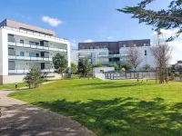 Grand Balcon, Piscine et proche du Port
