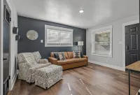 The Onyx & Oak Retreat Nestled in the Heart of Jonesboro!