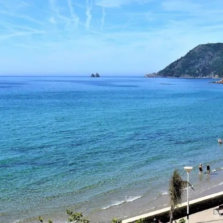 T3, 60 m2, 3 mn walk from the sandy beach, air conditioning, quiet, WIFI