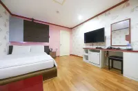 Youngcheon Dream - parking
