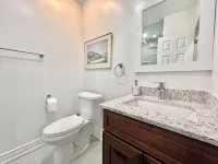 Upgraded Rooms with Bath 7-Min to Subway Near Downsview Rogers Stadium
