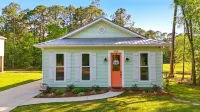 Experience the Cutest Cottage in the Bay! Hotels near Alice Moseley Folk Art Museum