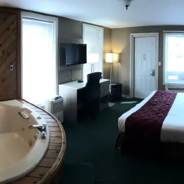 騎士酒店-亨茨維爾 鄰近Muskoka Heritage Place的酒店