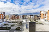 Merrick House Apartments - balcony