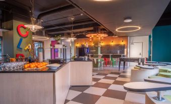 Kyriad Prestige Lyon Est - Saint Priest Eurexpo Hotel and Spa