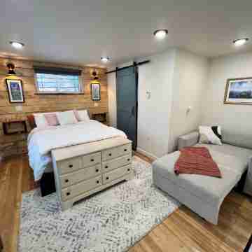 Dollhouse Downtown Rooms