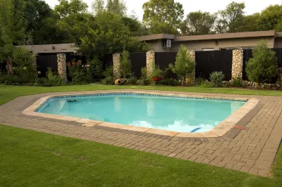 Cottonwood Guesthouse Oasis Hotels in 