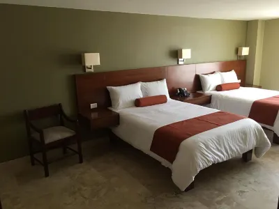Hotel Posada del Virrey Hôtels à proximité de : Parque de la Señoría
