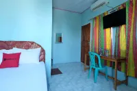 RedDoorz near Mangrove Forest Kupang Hotels in Oesapa Selatan