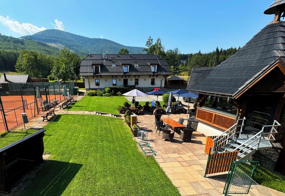 hotel overview picture