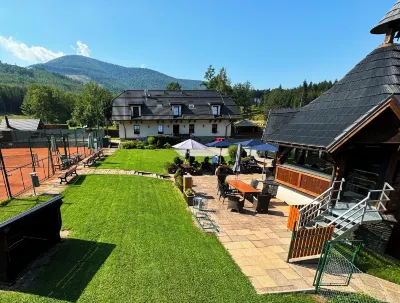 Hotel Na Dolině Отели рядом с достопримечательностью «121»