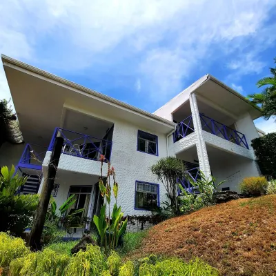 Villa Roca Boutique Resort & Suites - Adult Only Các khách sạn gần Sân vận động Alberto Braglia Stadium