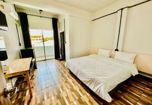 2. 부레사텡 호텔..