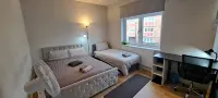 Comfy Fenia Stay Hotels in Barking