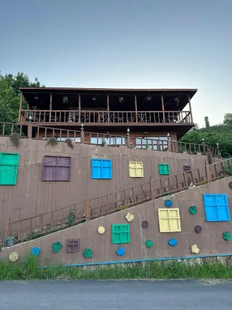 Antik House Bungalov Отели рядом с достопримечательностью «Ak Yaşam Residence»