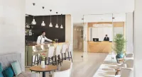 Eden Reserve Hotel - bar