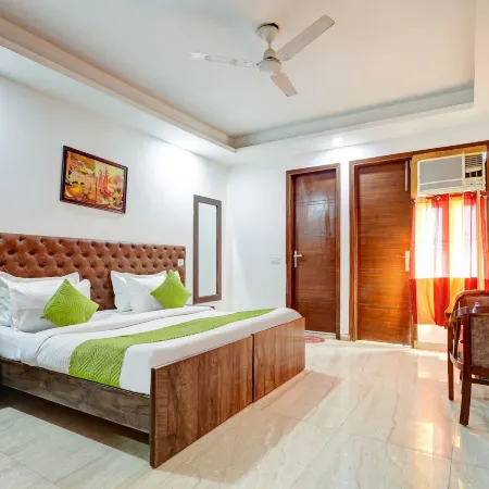 Mauryan Elite Hotel Qutab Minar Metro Station Отели рядом с достопримечательностью «Храм Чаттарпур»