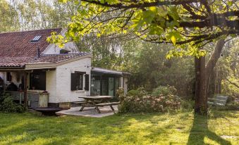 La Petite Foret Cottage in Brussels Countryside