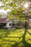 La Petite Foret Cottage in Brussels Countryside Hotel berhampiran Erembodegem